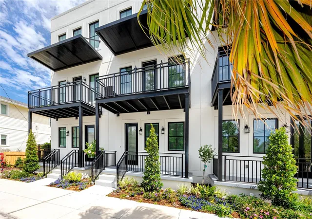 Photo 2 of Townhouse for sale at 1308 E Columbus Dr #2, Tampa, FL 33605 | MLS# TB8503794 | Listing updated on 2026-08-11