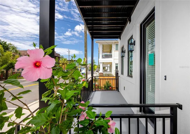 Photo 4 of Townhouse for sale at 1308 E Columbus Dr #2, Tampa, FL 33605 | MLS# TB8503794 | Listing updated on 2026-08-11