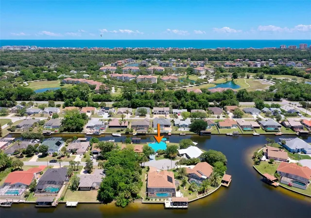 Homes for sale in Palm Coast, FL | 21 Crescent Ct S, Palm Coast, FL 32137 | MLS# FC318211