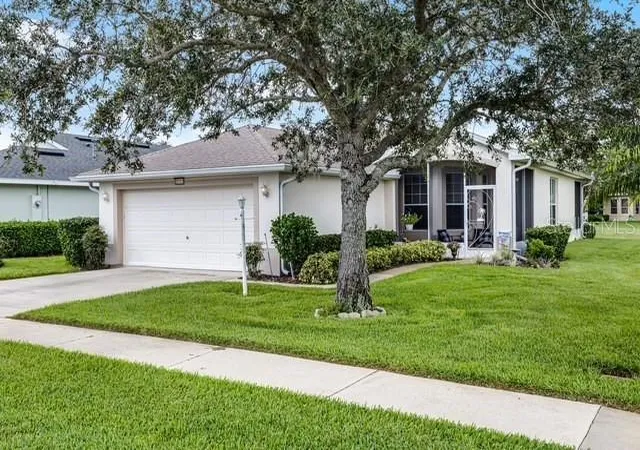 Photo 2 of Single family home for sale at 27111 Nostalgia Dr, Leesburg, FL 34748 | MLS# O6403883 | Listing updated on 2026-09-23