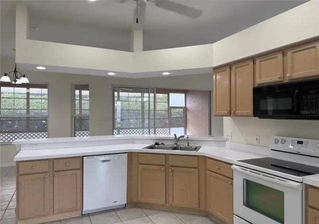 Homes for sale in Lakeland, FL | 2805 Honeywell Pl, Lakeland, FL 33810 | MLS# L4961527