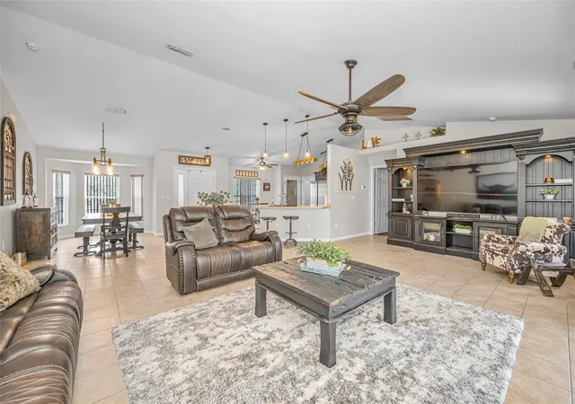 5th image of 12123 Fulmar Rd, Weeki Wachee, FL 34614 | MLS# TB8503828