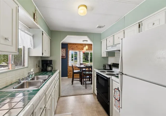 3rd image of 14289 Midfield St, Brooksville, FL 34613 | MLS# TB8503833