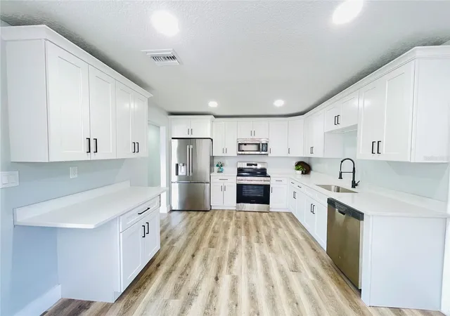4th image of 2015 6Th St Ne, Winter Haven, FL 33881 | MLS# O6403905
