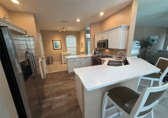 2nd image of 217 36th St Ne, Bradenton, FL 34208 | MLS# B4902250