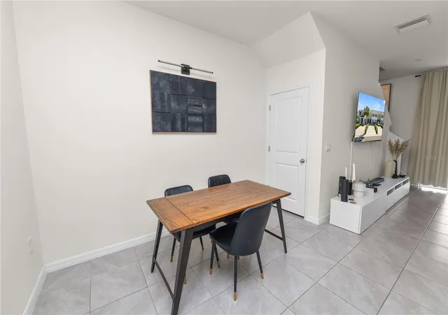 5th image of 3830 Sunflower Field Pl, Plant City, FL 33565 | MLS# L4961528