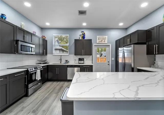 2nd image of 3014 N Tampa St, Tampa, FL 33603 | MLS# TB8503854