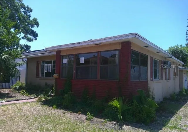 Homes for sale in Saint Petersburg, FL | 2040 22nd Ave S, Saint Petersburg, FL 33712 | MLS# TB8503881
