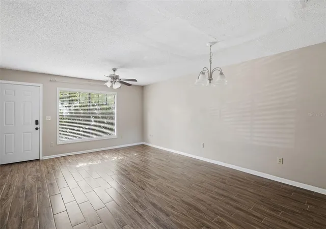 Listing Photo 5 - Condo for sale in building located at 3371 River Vw Wy, WINTER PARK, FL 32792 - Unit #46