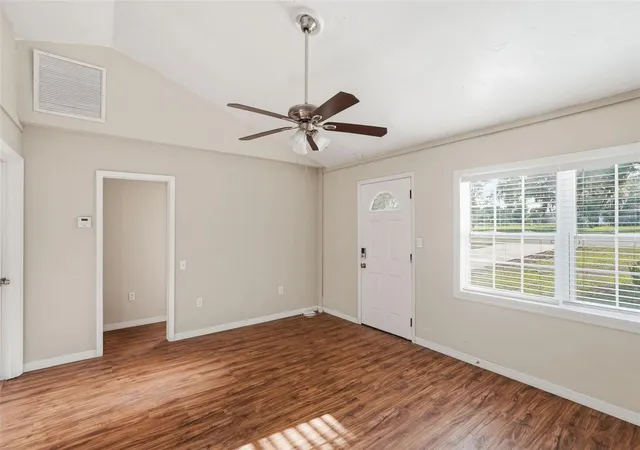 3rd image of 303 Josephine Ave, Fruitland Park, FL 34731 | MLS# O6403949