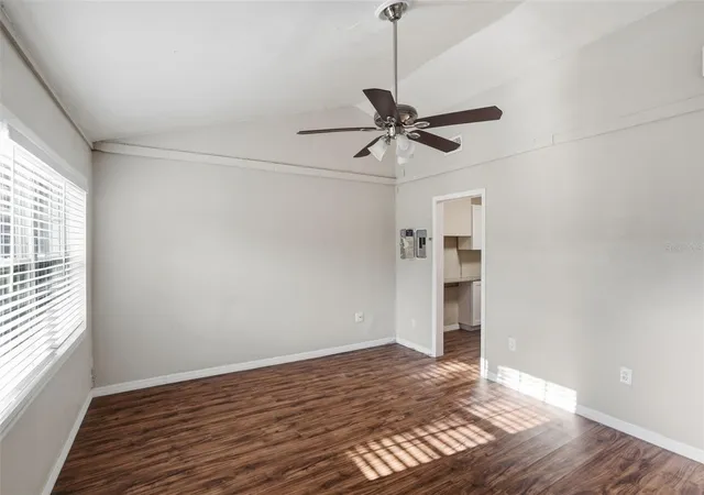 4th image of 303 Josephine Ave, Fruitland Park, FL 34731 | MLS# O6403949