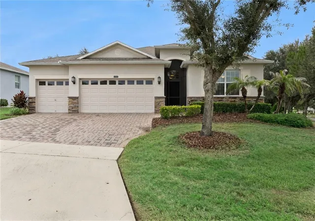 Photo 1 of Single family home for sale at 2892 Sandy Cay St, Clermont, FL 34711 | MLS# O6403969 | Listing updated on 2026-10-21