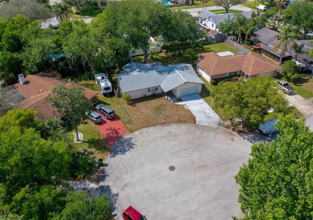 Photo 3 of Single family home for sale at 667 George Miller Cir, Port Orange, FL 32127 | MLS# V4948846 | Listing updated on 2026-09-12