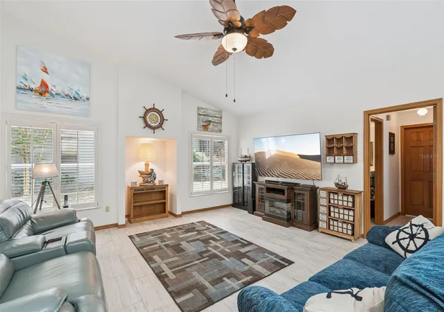 Photo 4 of Single family home for sale at 33939 Valencia Dr, Leesburg, FL 34788 | MLS# G5111809 | Listing updated on 2026-09-27