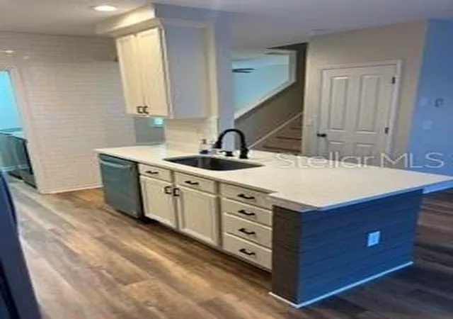 Photo 4 of Townhouse for sale at 10007 Bradwell Pl, Tampa, FL 33626 | MLS# TB8503940 | Listing updated on 2026-10-26