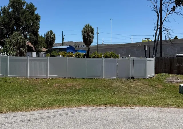 2nd image of 1455 Laconia Dr E, Clearwater, FL 33764 | MLS# TB8503944