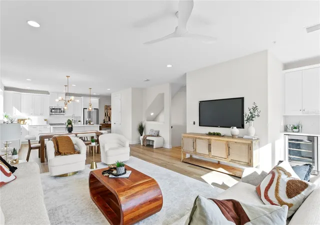5th image of 208 W Frances Ave #3, Tampa, FL 33602 | MLS# TB8503947