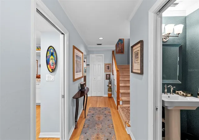 Photo 3 of Townhouse for sale at 5009 S Elberon St, Tampa, FL 33611 | MLS# TB8503951 | Listing updated on 2026-08-11