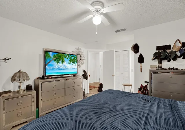 Photo 3 of Single family home for sale at 7502 Gadsden Dr, Temple Terrace, FL 33637 | MLS# TB8503982 | Listing updated on 2026-10-07