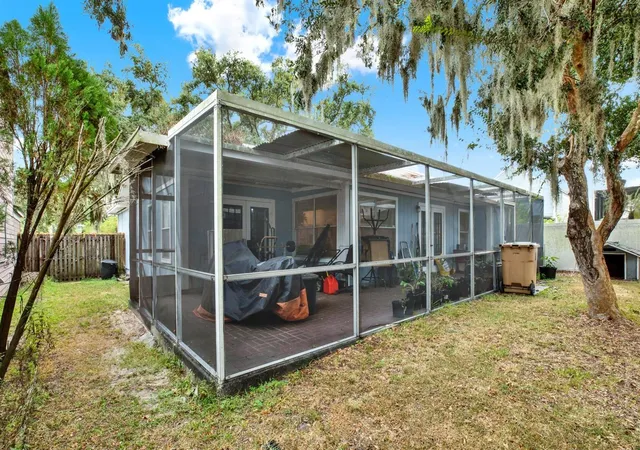 Photo 4 of Single family home for sale at 7502 Gadsden Dr, Temple Terrace, FL 33637 | MLS# TB8503982 | Listing updated on 2026-10-07