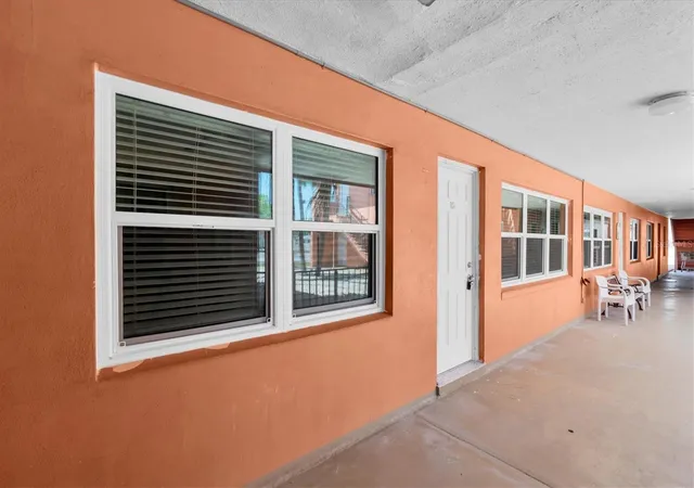 Homes for sale in St Pete Beach, FL | 121 46Th Ave #1G, St Pete Beach, FL 33706 | MLS# TB8503983