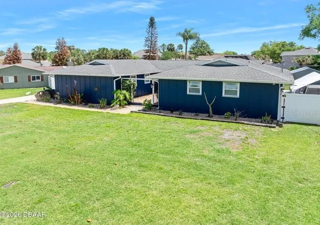 3rd image of 18 Tomoka Oaks Blvd, Ormond Beach, FL 32174 | MLS# FC318224