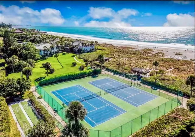 Homes for sale in Longboat Key, FL | 6700 Gulf Of Mexico Drive, Longboat Key, FL 34228 | Houzeo