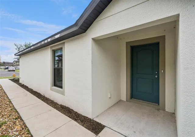 Photo 4 of Sale Pending at 2414 Caspian Dr, Lakeland, FL 33805 | MLS# O6404034 | Listing updated on 2026-10-06