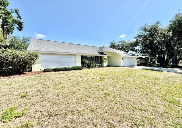 2nd image of 2804 Wedgewood Dr, Plant City, FL 33566 | MLS# TB8504038