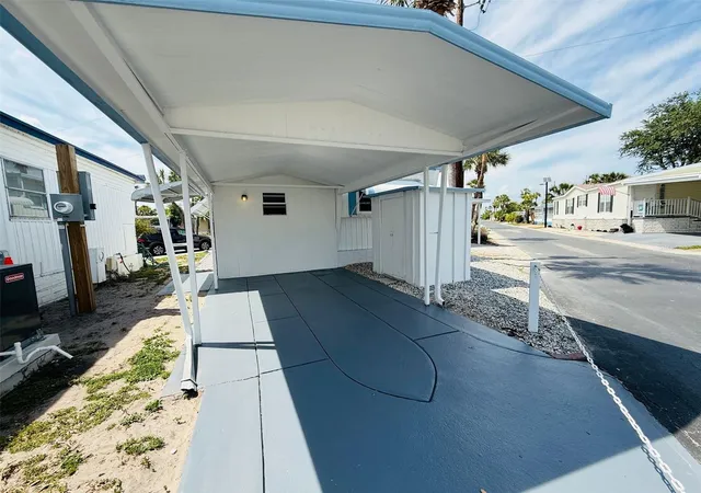 4th image of 4851 W Gandy Blvd #B7L13, Tampa, FL 33611 | MLS# TB8504069
