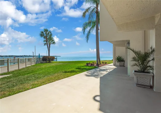 2nd image of 7520 Sunshine Skyway Ln S #P5, Saint Petersburg, FL 33711 | MLS# TB8504090