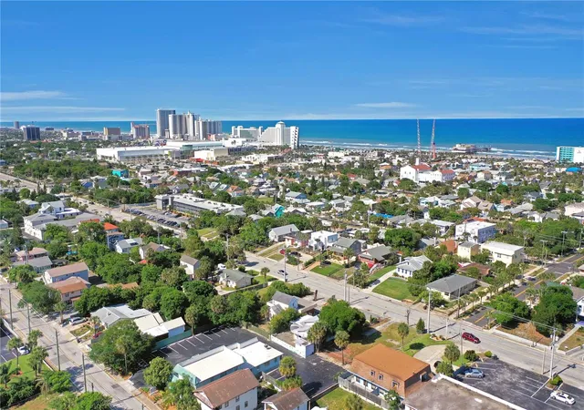 3rd image of 162 S Peninsula Dr, Daytona Beach, FL 32118 | MLS# FC318231