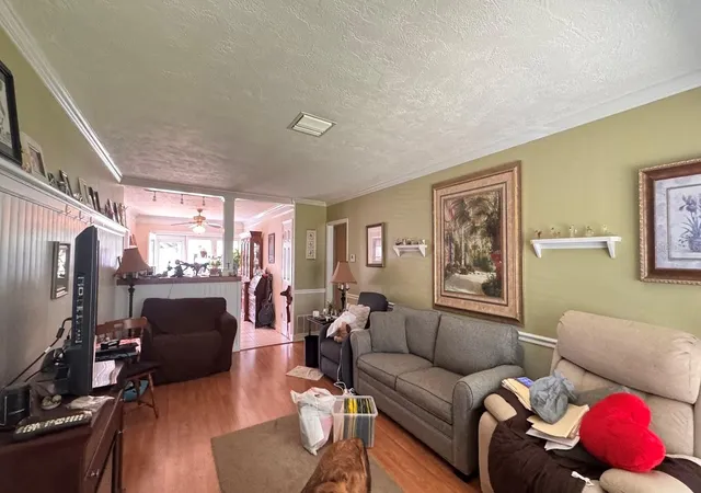 Photo 3 of Single family home for sale at 559 Villagrande Ave S, St Petersburg, FL 33707 | MLS# TB8504106 | Listing updated on 2026-10-19