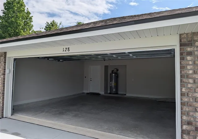 Photo 3 of Single family home for sale at 128 Bird Of Paradise Dr, Palm Coast, FL 32137 | MLS# O6404093 | Listing updated on 2026-09-05