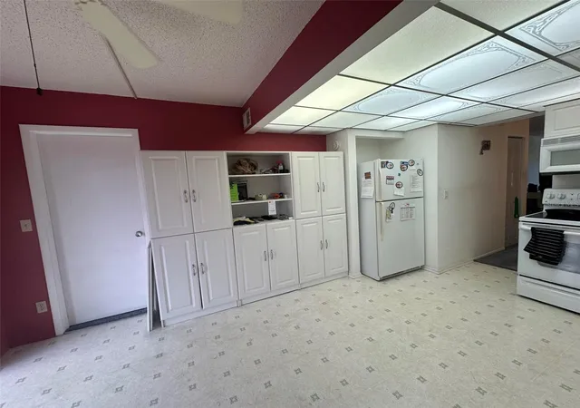 Photo 4 of Condo for sale at 5090 Bay St NE #220, Saint Petersburg, FL 33703 | MLS# TB8504138 | Listing updated on 2026-07-01