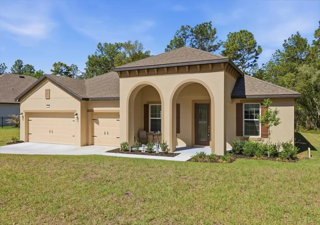 Photo 3 of Single family home for sale at 7 Bells Of Ireland Ct, Homosassa, FL 34446 | MLS# OM723928 | Listing updated on 2026-08-11