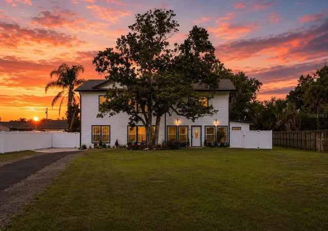 1st image of 15 E Laurel St, Apopka, FL 32703 | MLS# O6404138