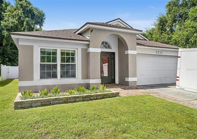 Photo 3 of Single family home for sale at 1737 Setting Sun Loop, Casselberry, FL 32707 | MLS# FC318238 | Listing updated on 2026-09-04