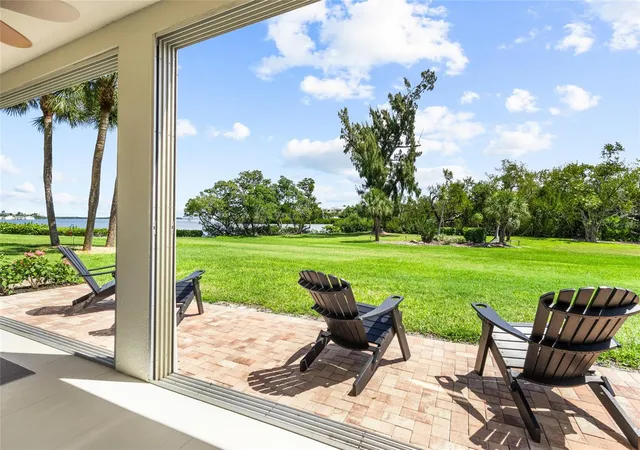 Homes for sale in Longboat Key, FL | 3330 Gulf Of Mexico Dr, Longboat Key, FL 34228