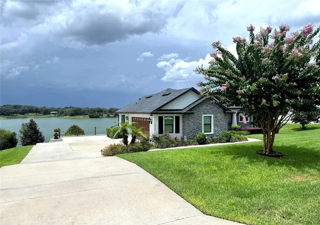 2nd image of 36751 Barrington Dr, Eustis, FL 32736 | MLS# G5111835
