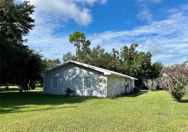 Photo 3 of Single family home for sale at 830 Alabama St, Wauchula, FL 33873 | MLS# L4961564 | Listing updated on 2026-10-05