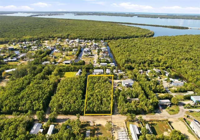 12th image of 53 Beaver Ln, Everglades City, FL 34139 | MLS# O6404191