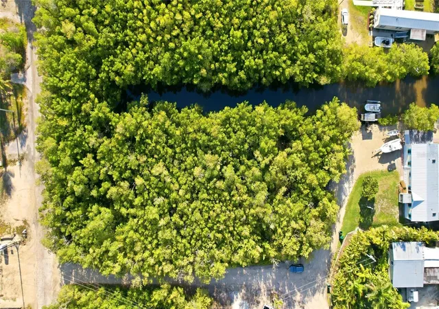 2nd image of 53 Beaver Ln, Everglades City, FL 34139 | MLS# O6404191