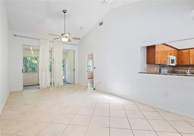 3rd image of 5647 Monte Rosso Rd, Sarasota, FL 34243 | MLS# A4692218