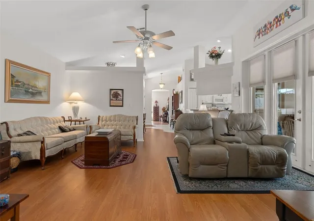 4th image of 382 Royal Palm Wy, Spring Hill, FL 34608 | MLS# W7885401