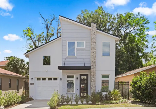 Photo 1 of Sale Pending at 839 Short Ave, Orlando, FL 32805 | MLS# R4911191 | Listing updated on 2026-10-02