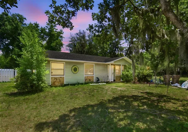 Photo 2 of Single family home for sale at 35724 Dawn Dr, Leesburg, FL 34788 | MLS# O6404214 | Listing updated on 2026-08-09