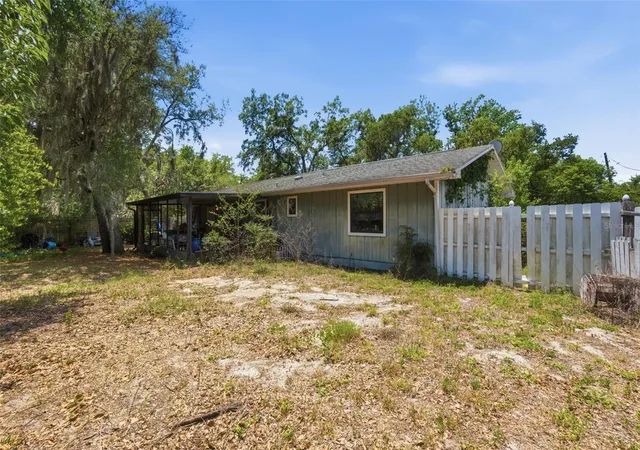 Photo 3 of Single family home for sale at 35724 Dawn Dr, Leesburg, FL 34788 | MLS# O6404214 | Listing updated on 2026-08-09