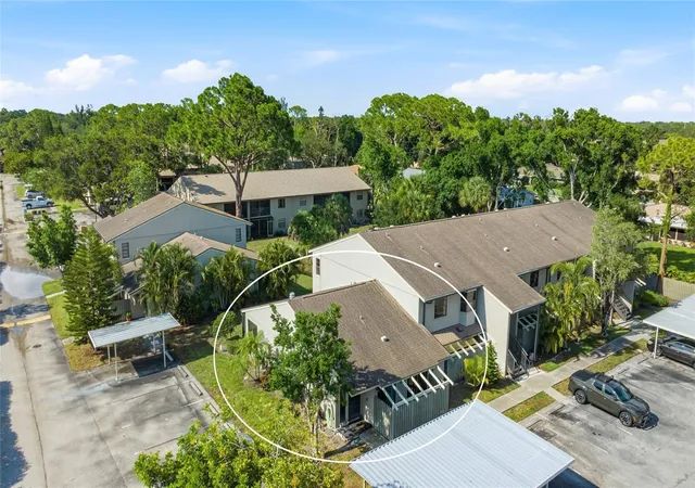 Photo 1 of Condo for sale at 5683 Summerside Ln #25A, Sarasota, FL 34231 | MLS# A4692227 | Listing updated on 2026-07-28