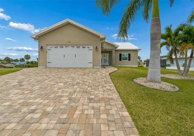 Photo 1 of Single family home for sale at 4462 Ewing Cir, Port Charlotte, FL 33948 | MLS# A4692230 | Listing updated on 2026-10-22
